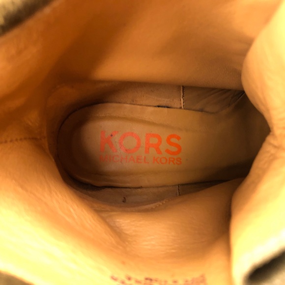 KORS Michael Kors Taupe Olive Suede Leather Ankle Boots 8.5M - Picture 9 of 12